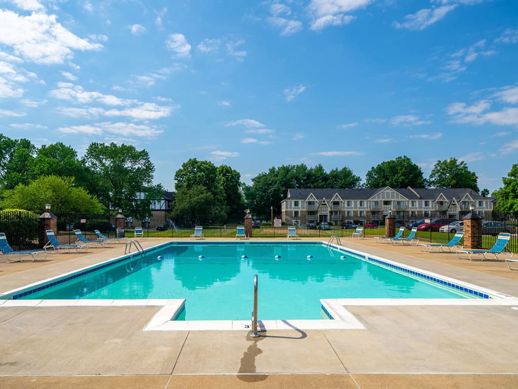 Hickory Village Apartments 30 of 37