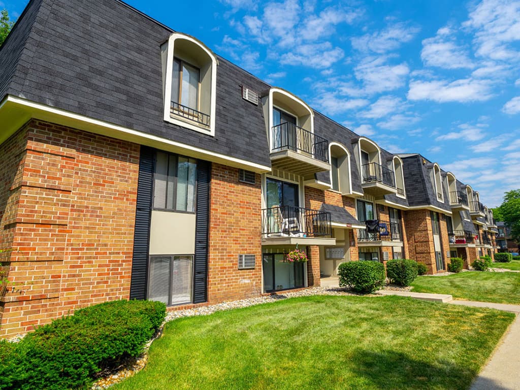 Hickory Village Apartments 35 of 37