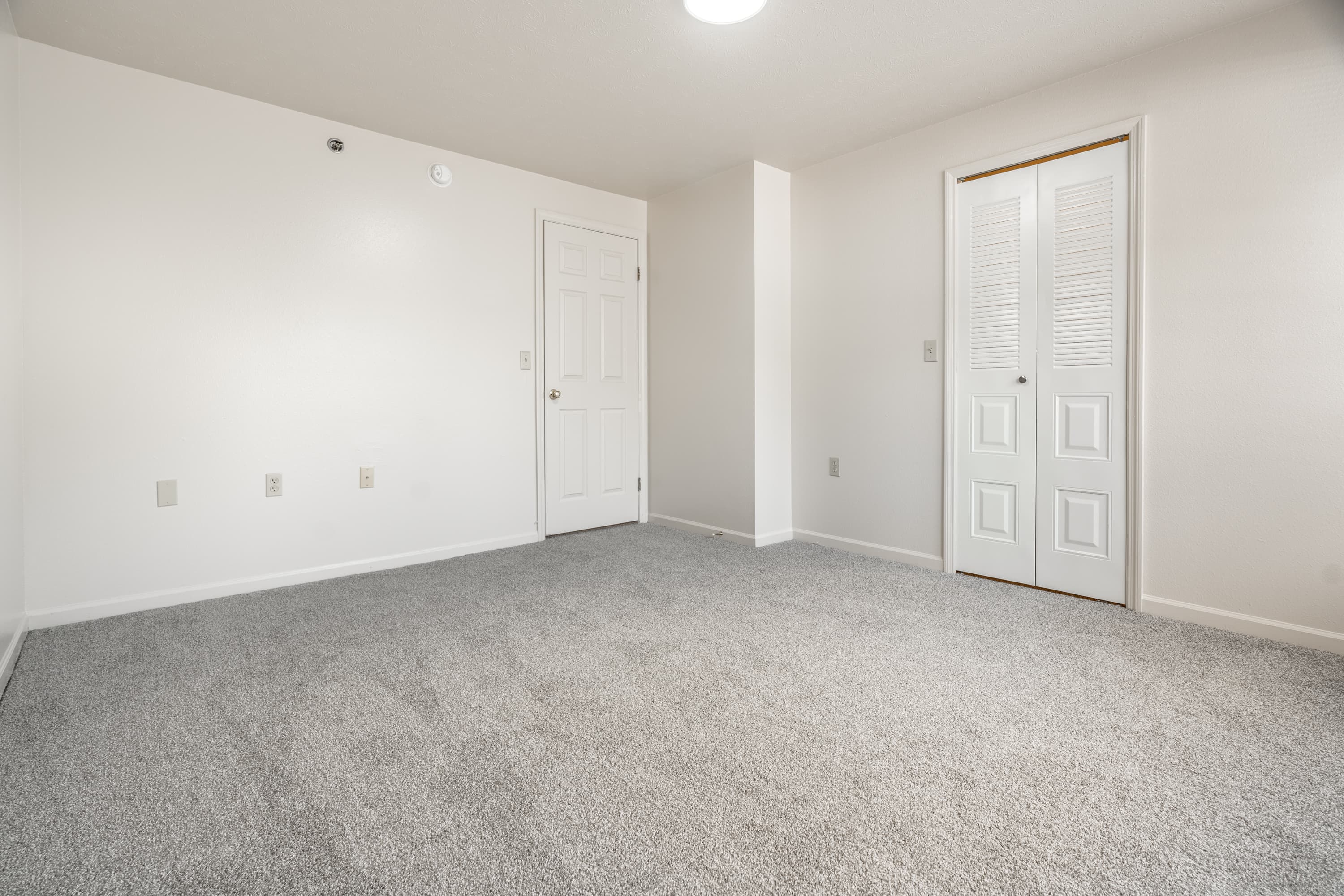 Huntington Cove Apartments 7 of 40