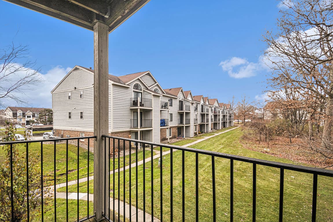 Indian Lakes Apartments 13 of 58