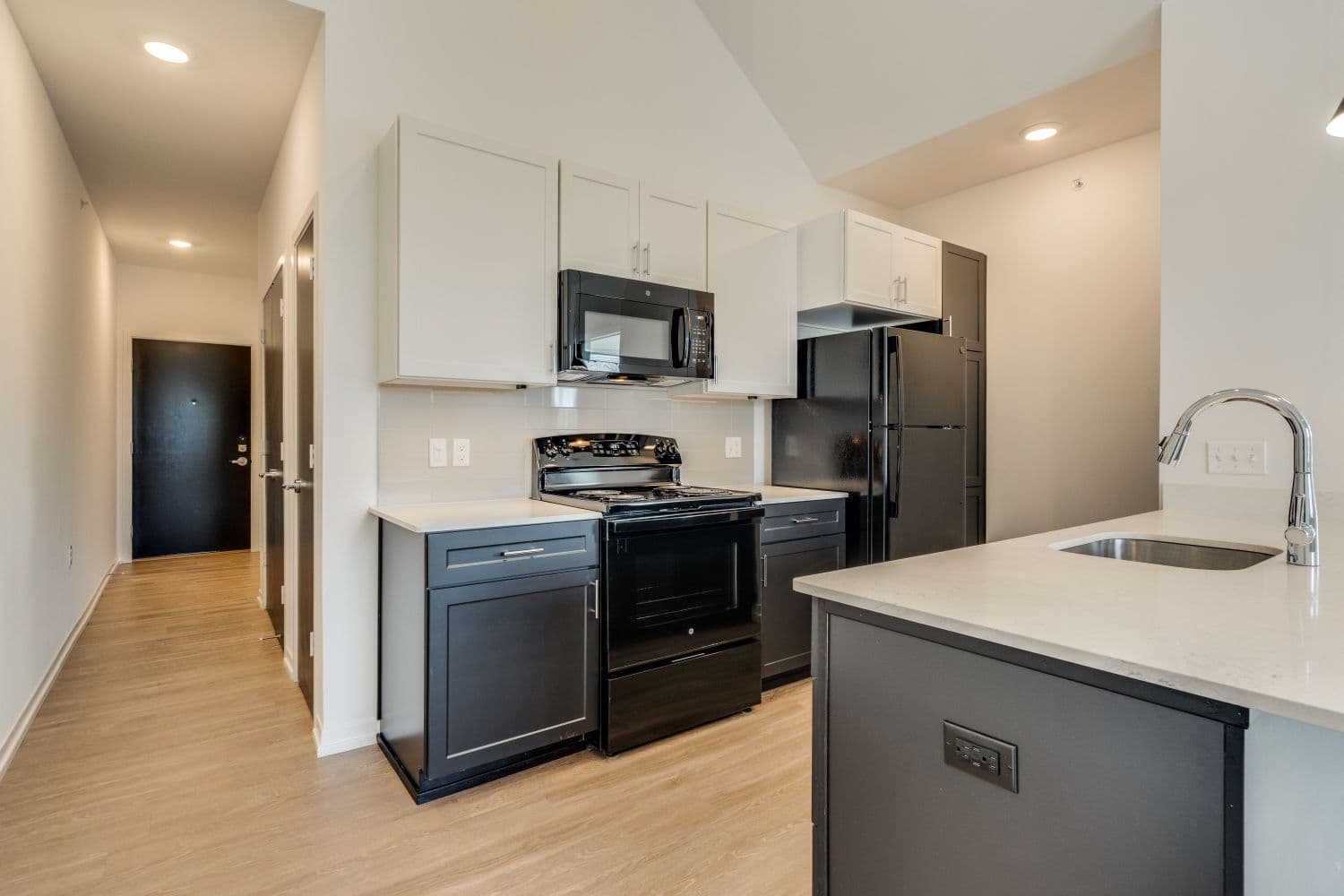 Uptown Square Apartments 5 of 38