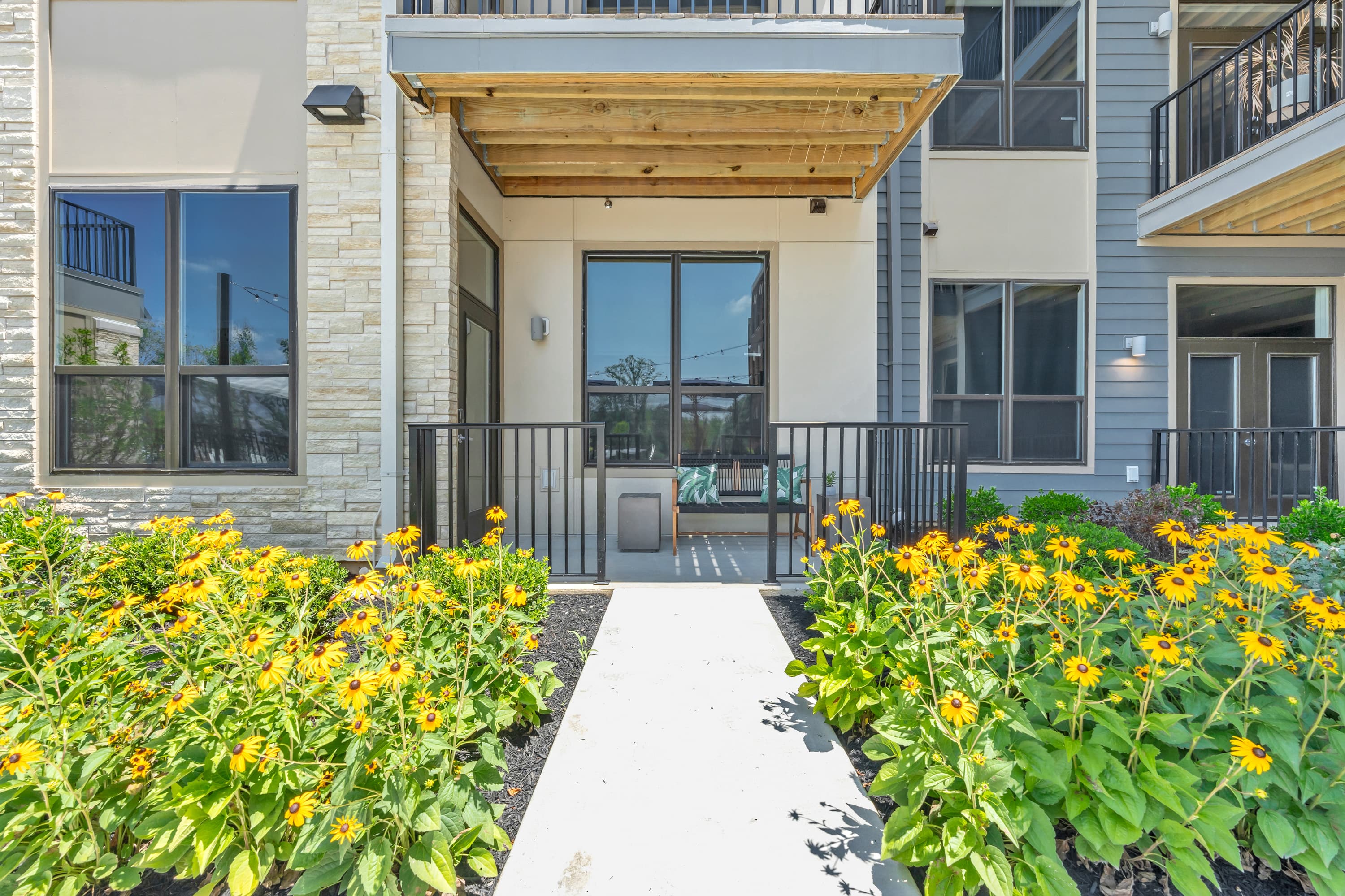 Luxe 360 on Centerpointe 64 of 88