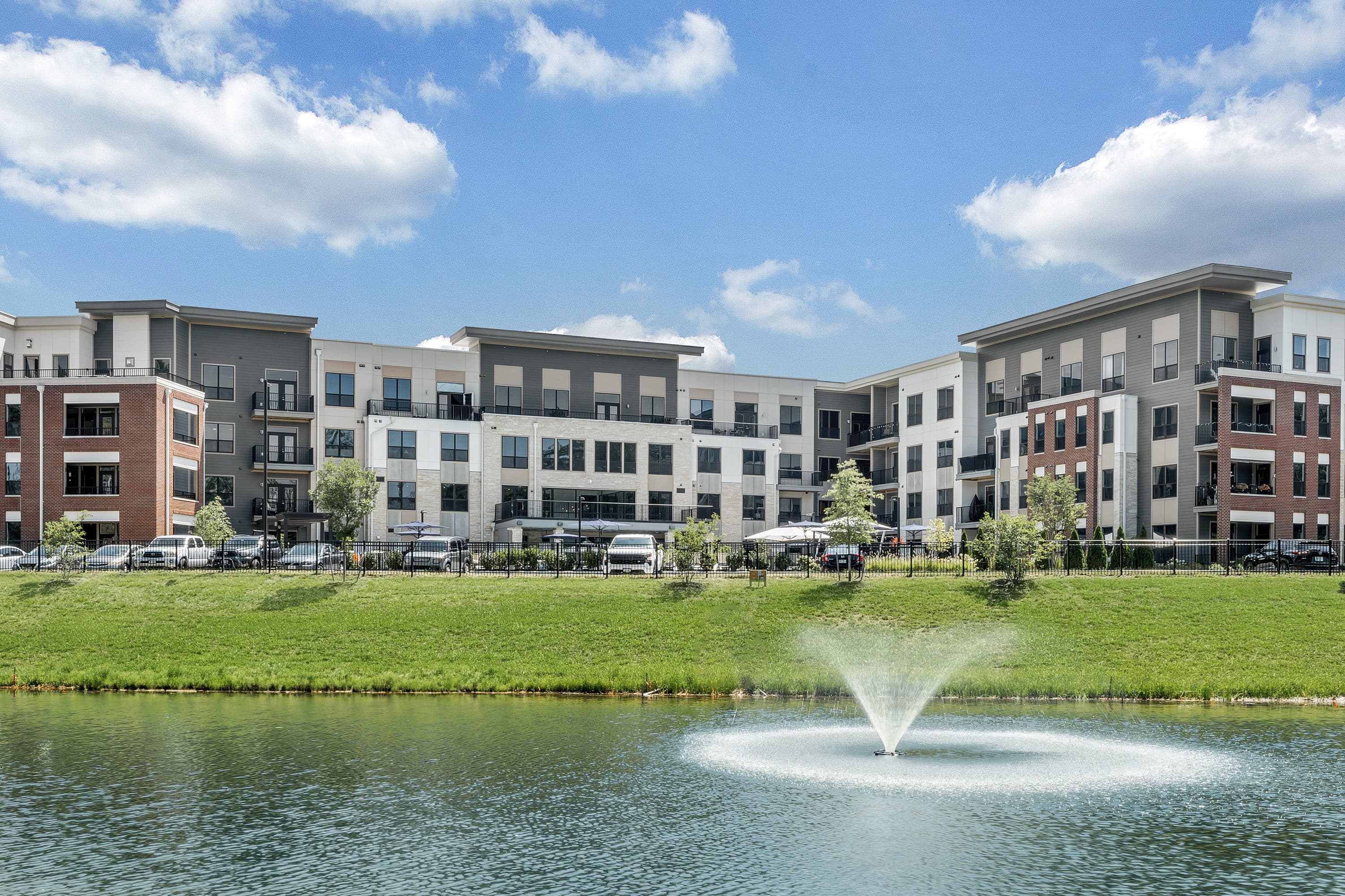 Luxe 360 on Centerpointe 86 of 88