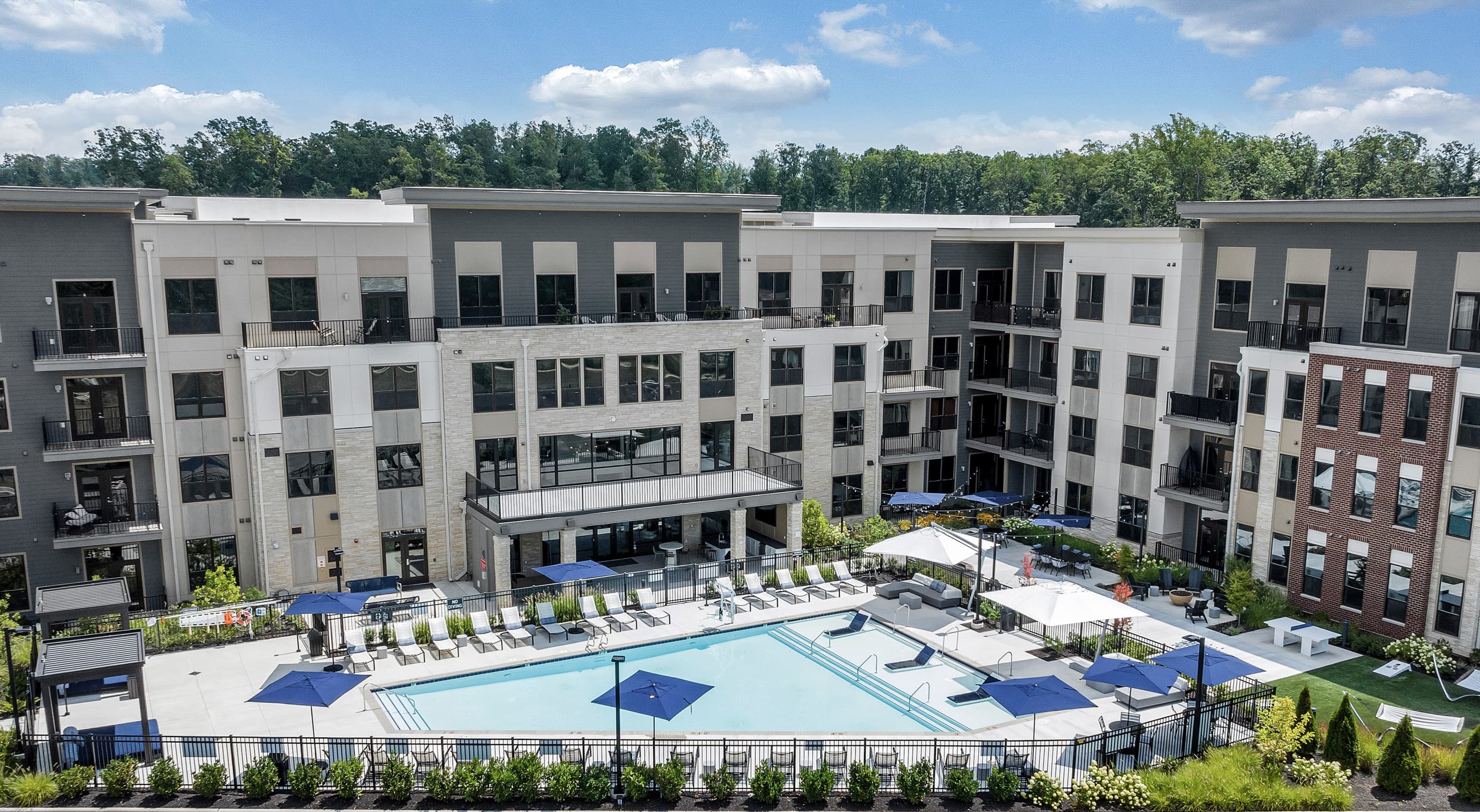 Luxe 360 on Centerpointe 1 of 88