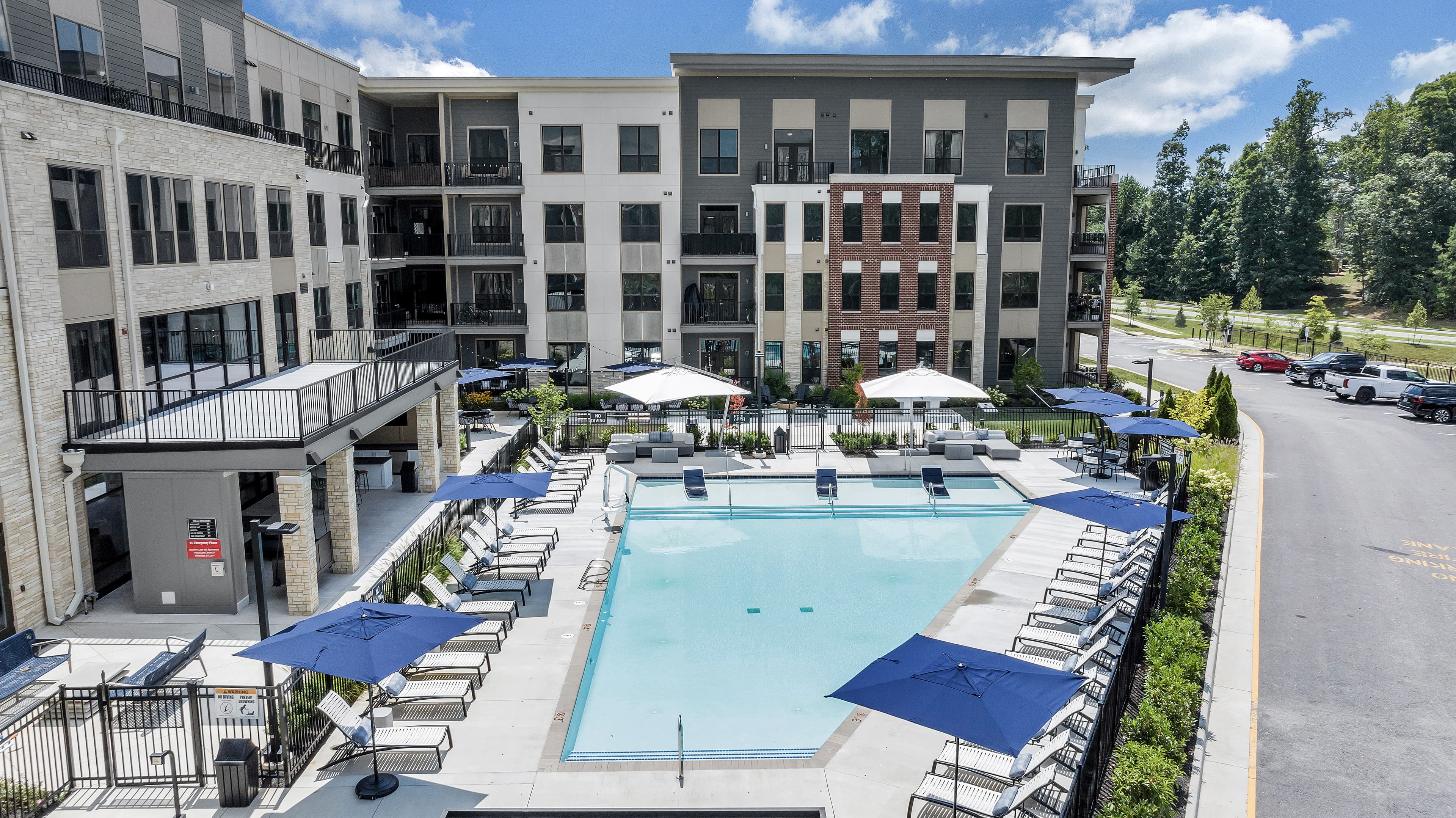 Luxe 360 on Centerpointe 54 of 88