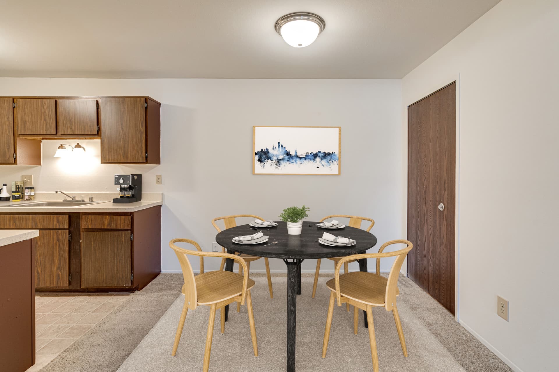 Fox Pointe Apartments 4 of 18