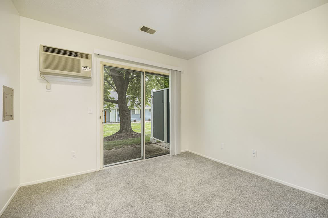 Newport Village Apartments 13 of 90