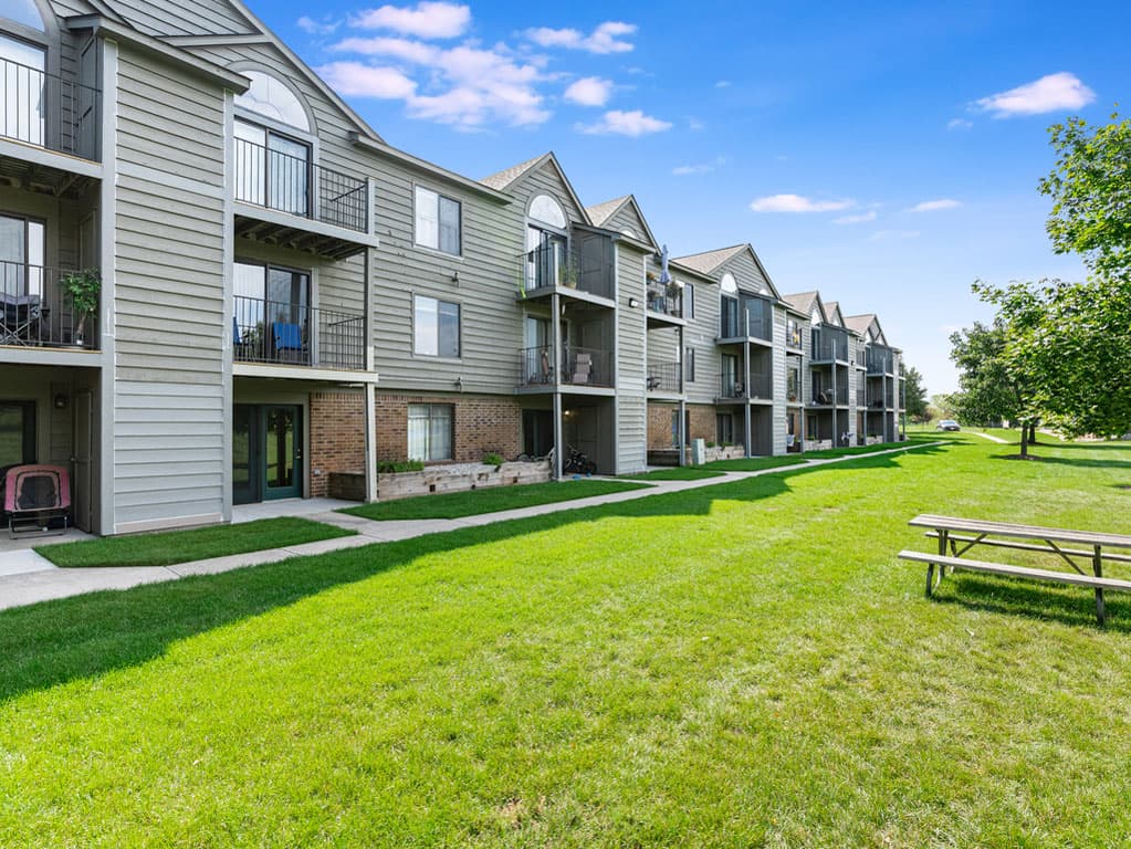 Oak Shores Apartments 50 of 63