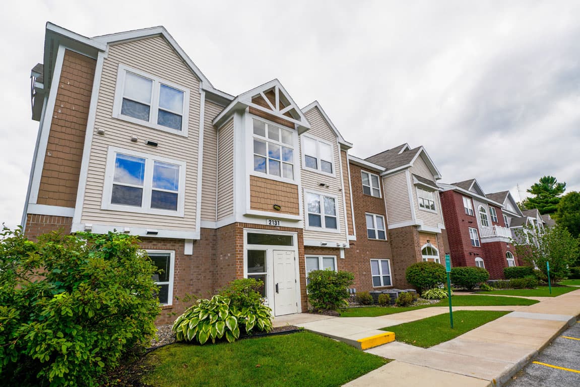 Orchard Lakes Apartments 38 of 52