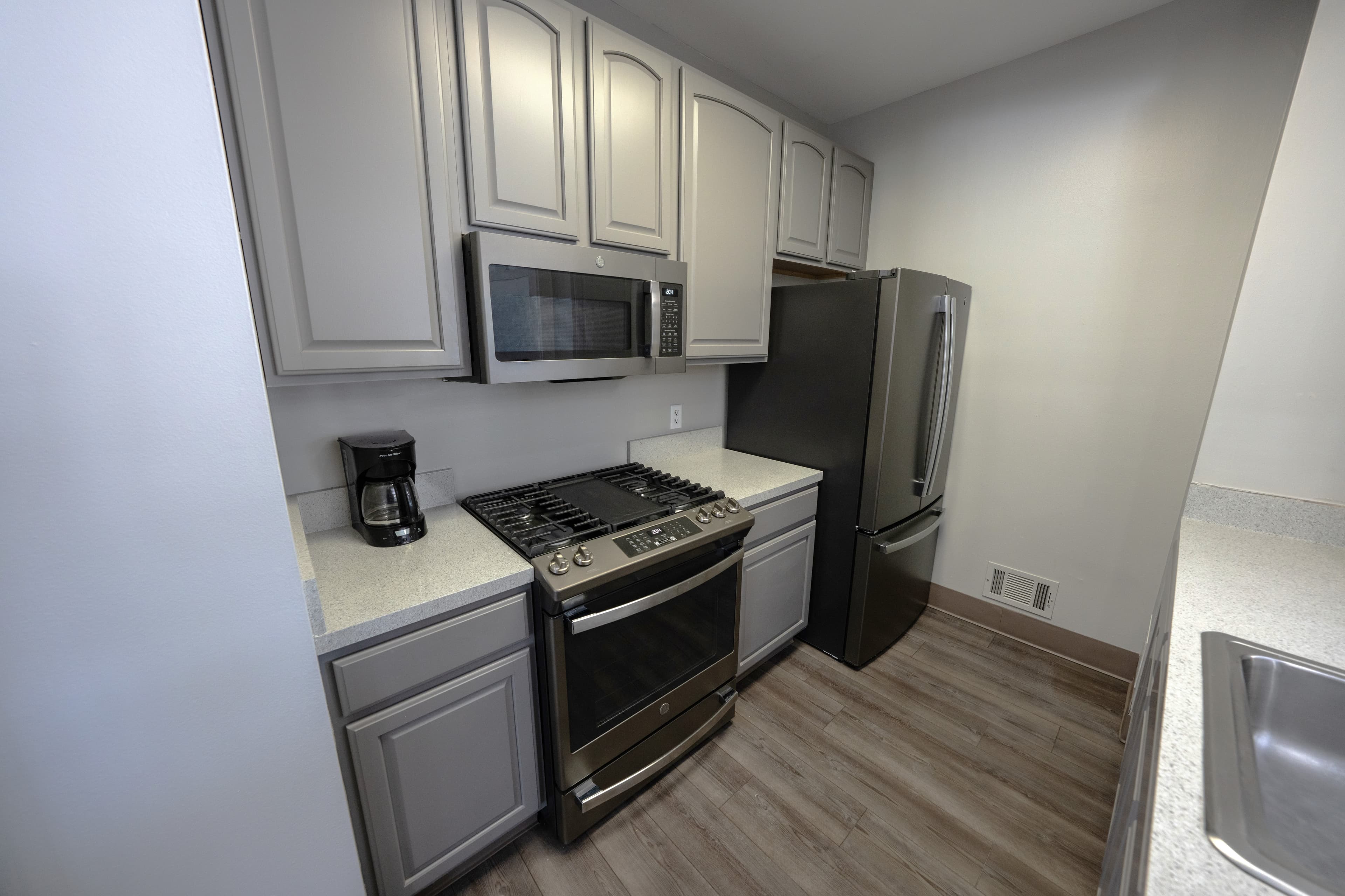 Rivers Edge Apartments 10 of 12