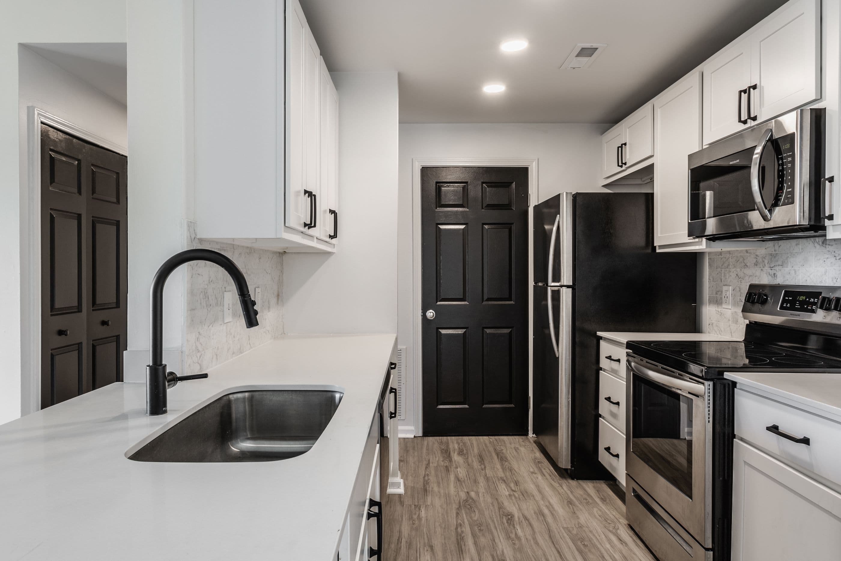 Sundance Apartments 9 of 49