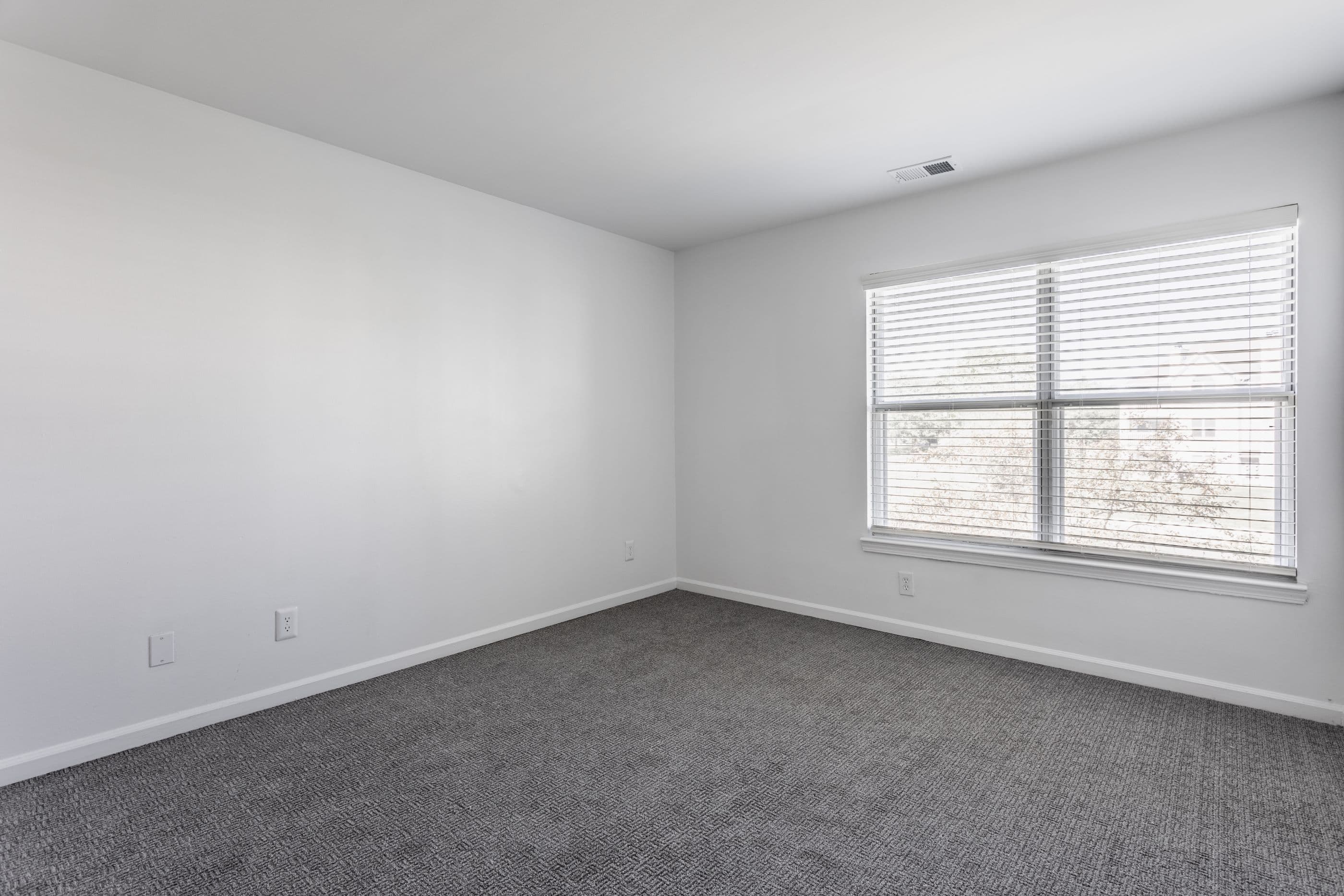 Sundance Apartments 12 of 49