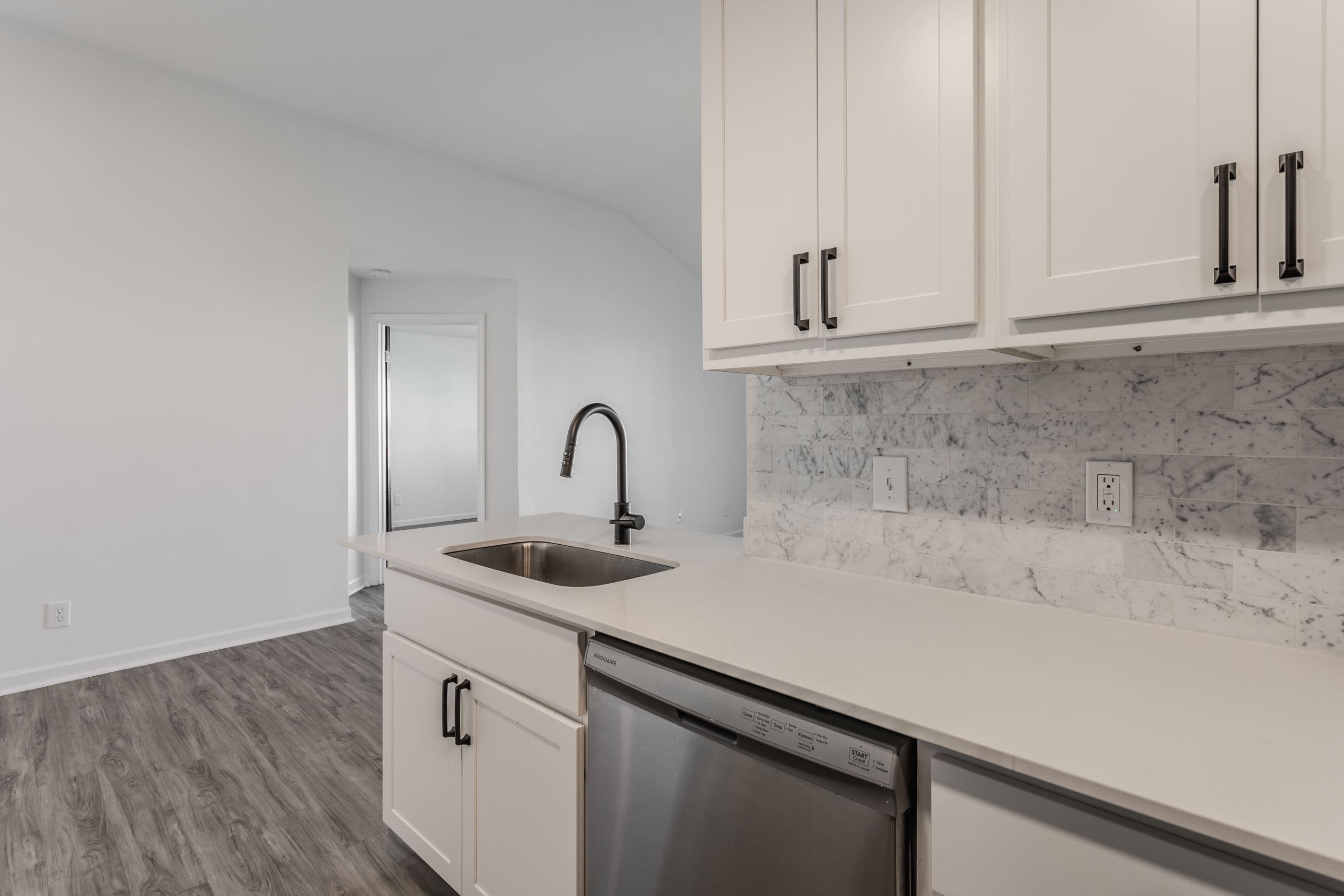 Sundance Apartments 10 of 49