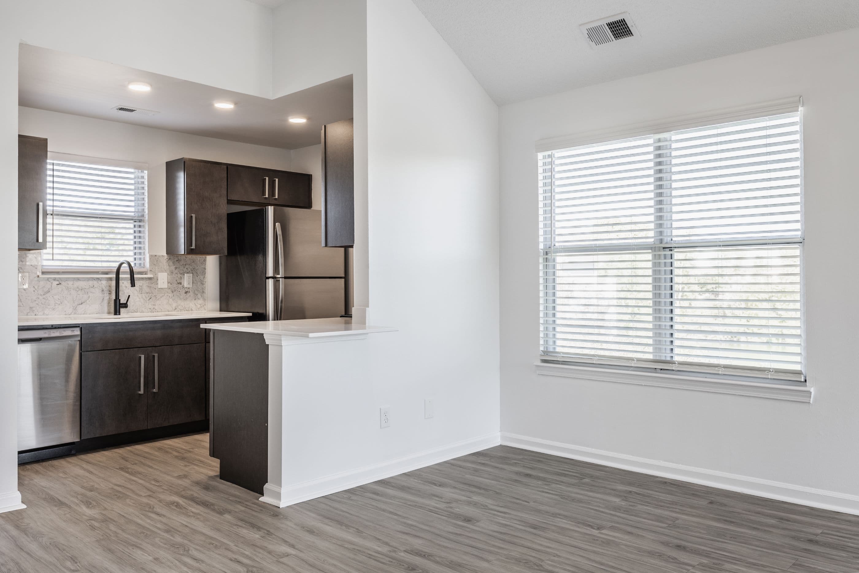 Sundance Apartments 20 of 49