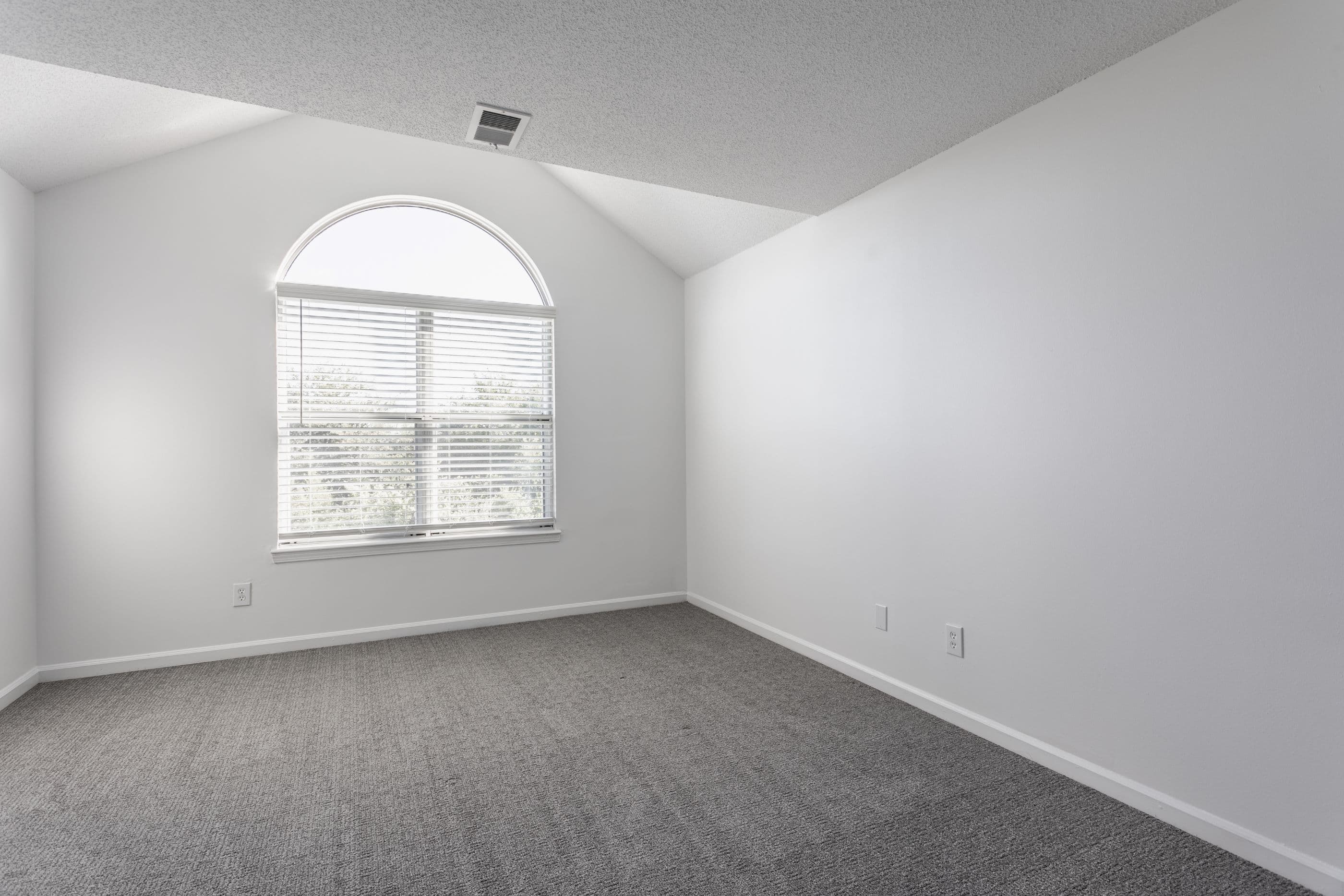 Sundance Apartments 26 of 49