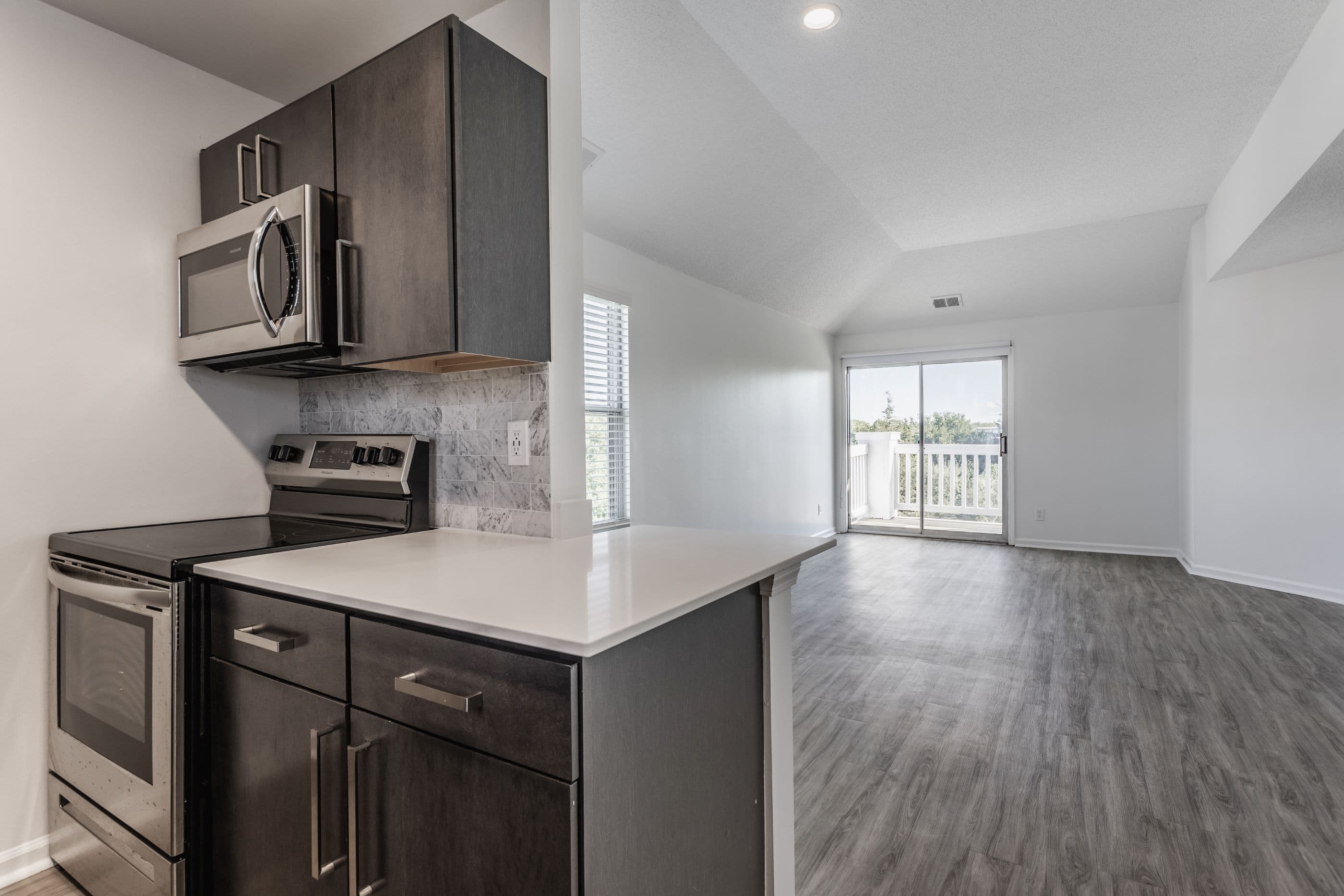 Sundance Apartments 24 of 49