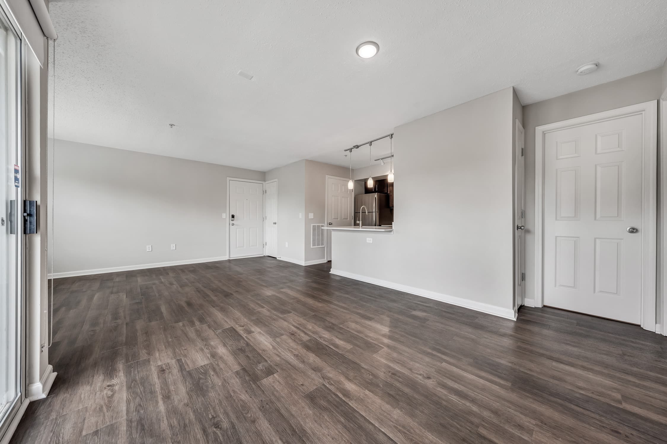 Sunscape Apartments 13 of 57
