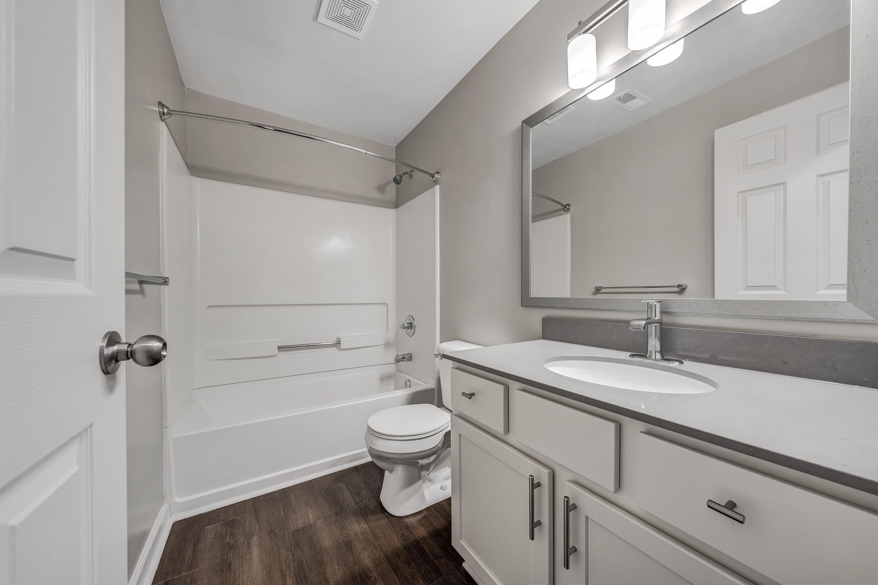 Sunscape Apartments 34 of 57