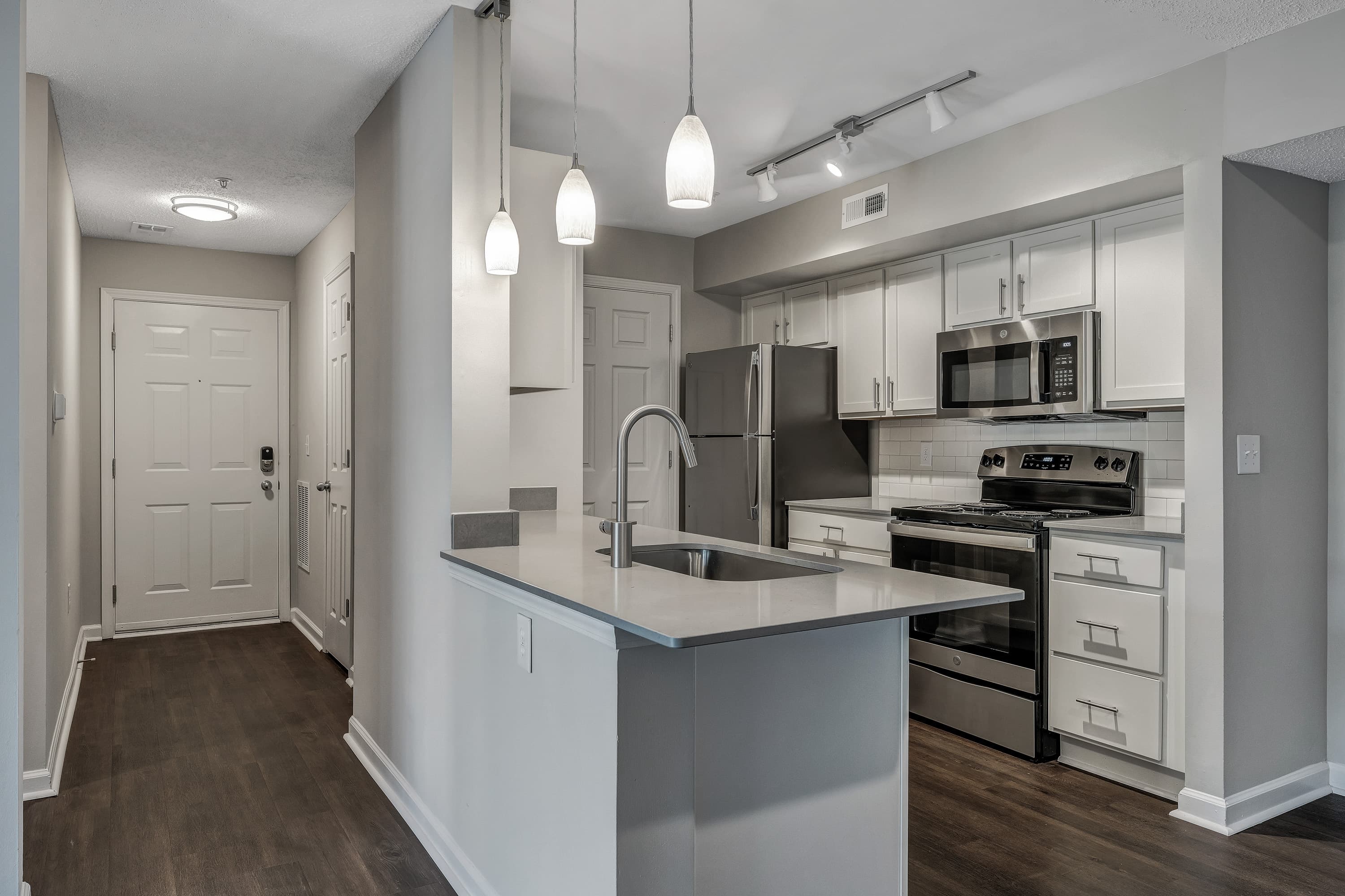 Sunscape Apartments 26 of 57
