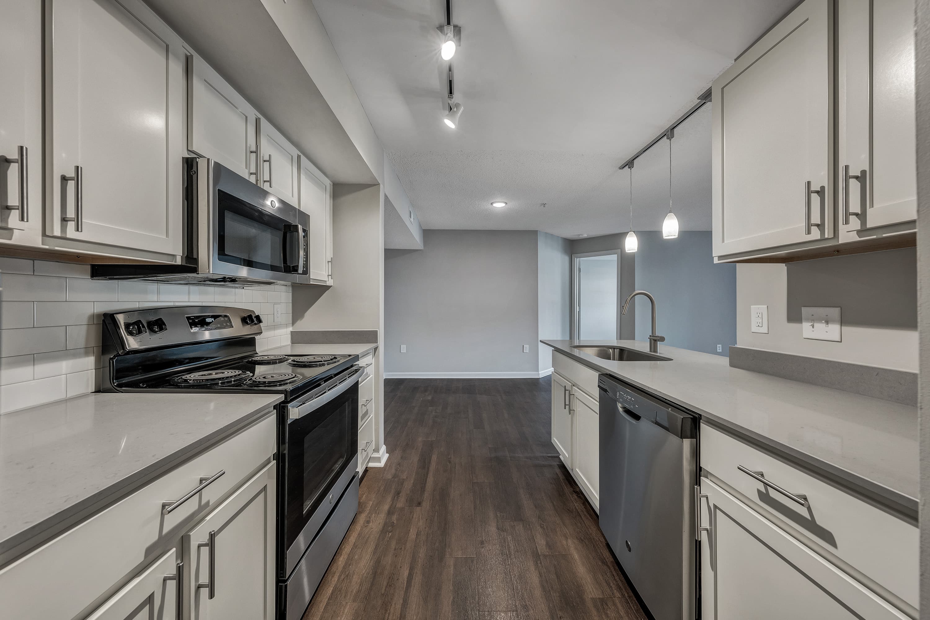 Sunscape Apartments 28 of 57