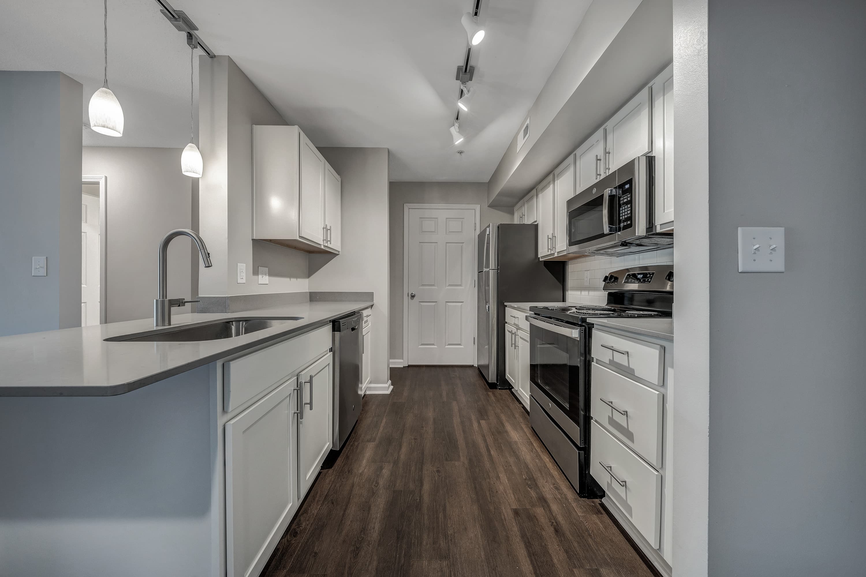 Sunscape Apartments 27 of 57