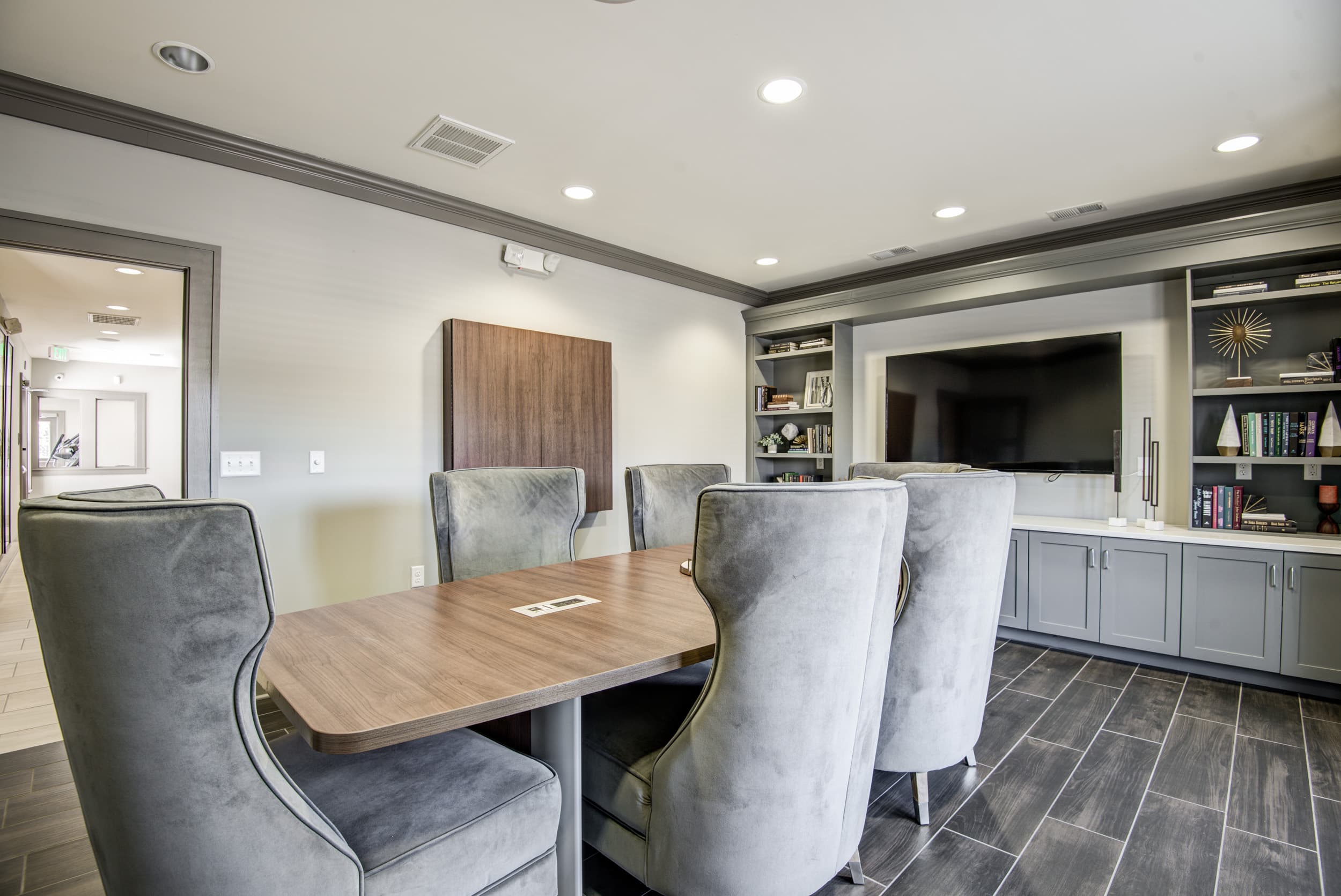 The Retreat Apartments 32 of 41