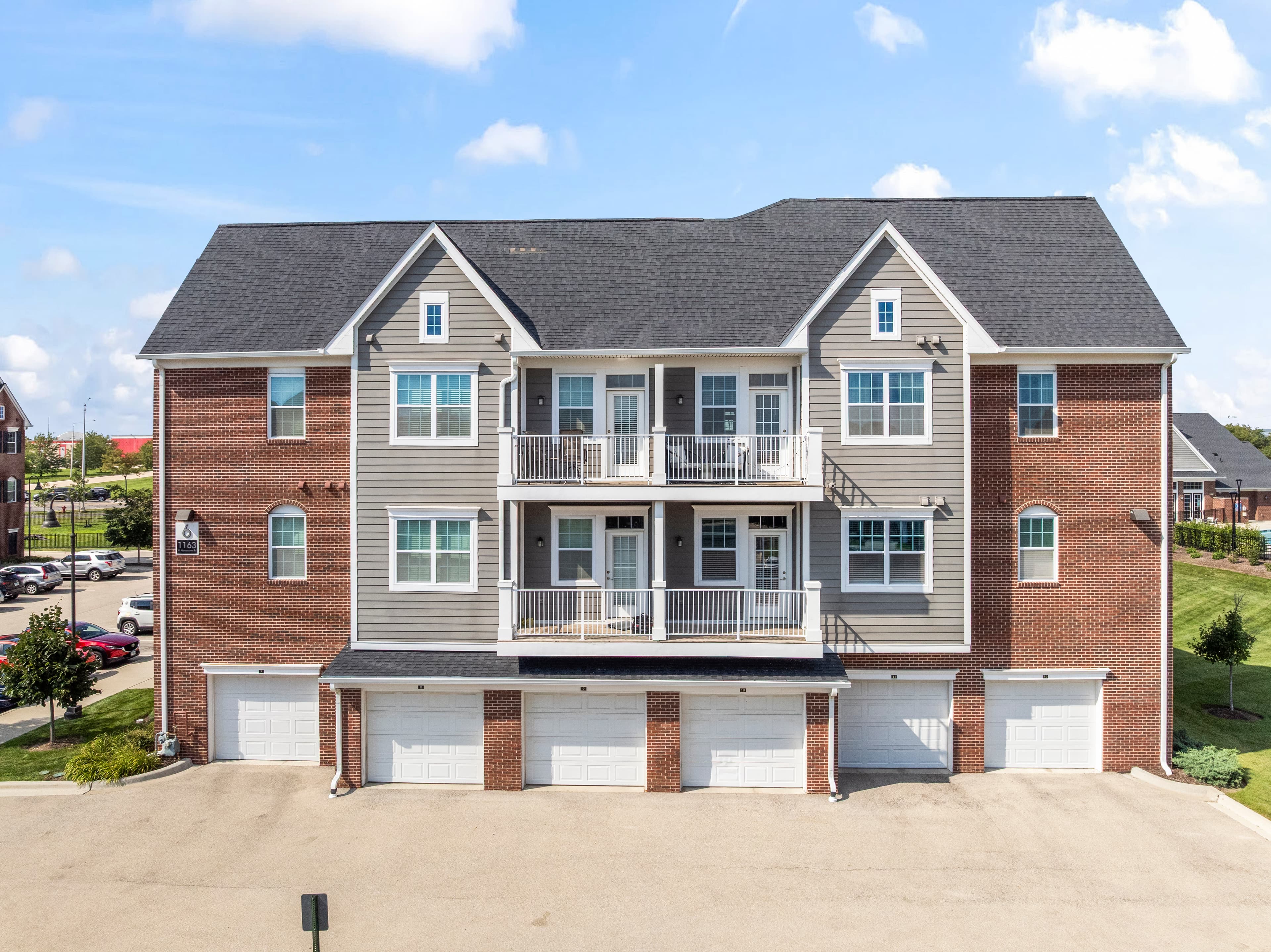 Village Place Apartments 220 of 245