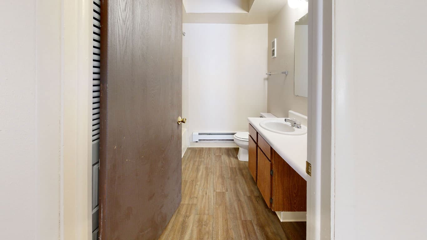 Wood Creek Apartments 28 of 60