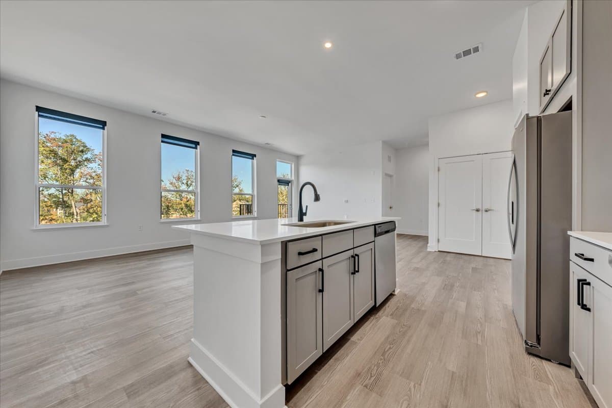 Luxe 360 on Centerpointe 87 of 88