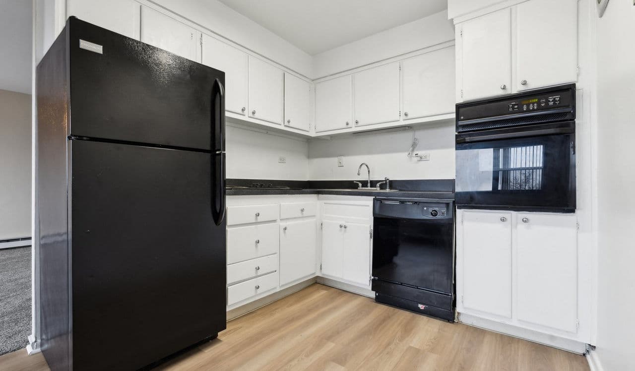 Vista Apartment Homes 1 of 2
