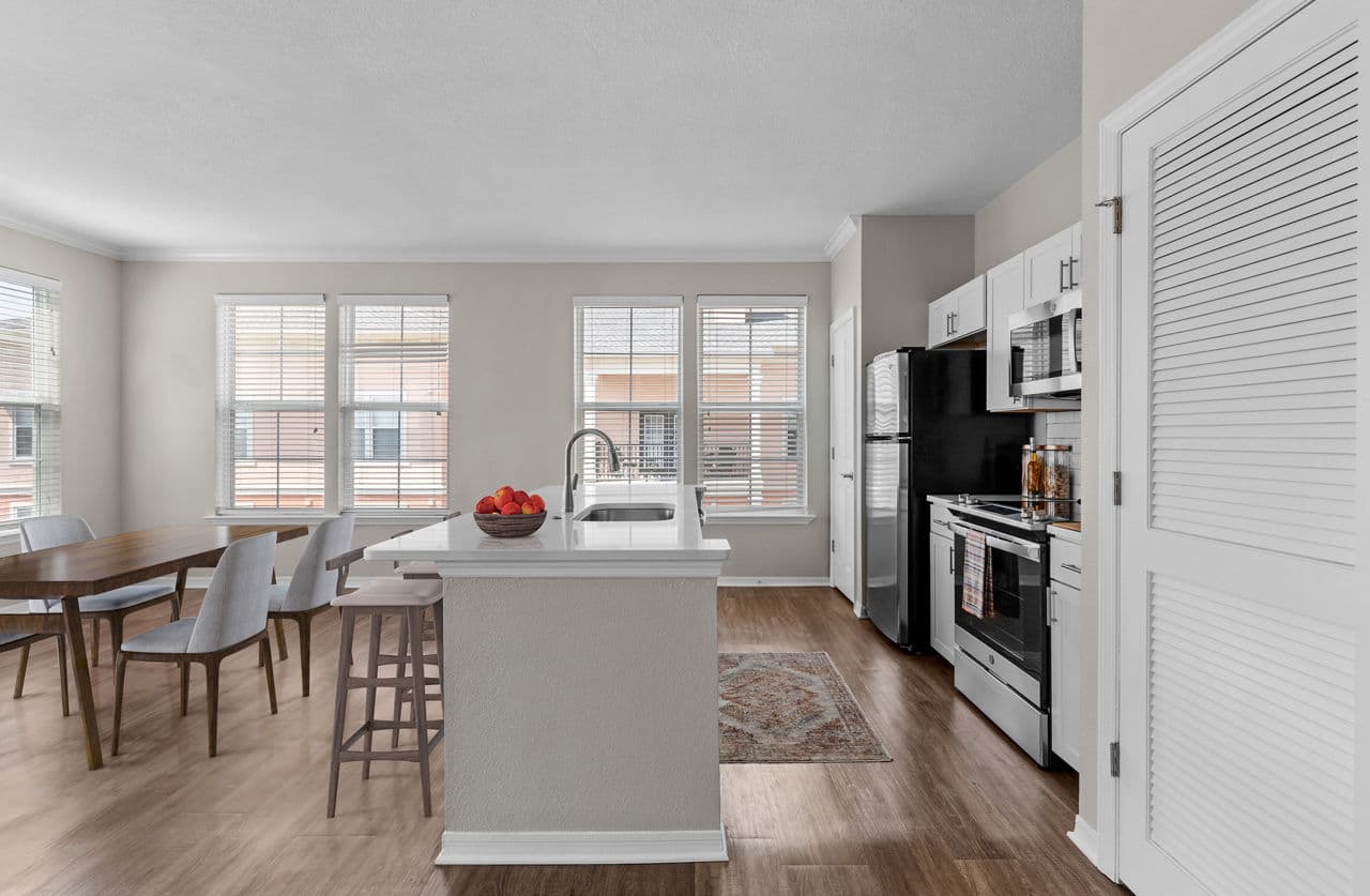 2054 Riverside 1 of 2