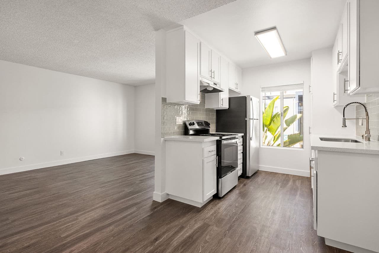 Palms Apartments 7 of 18