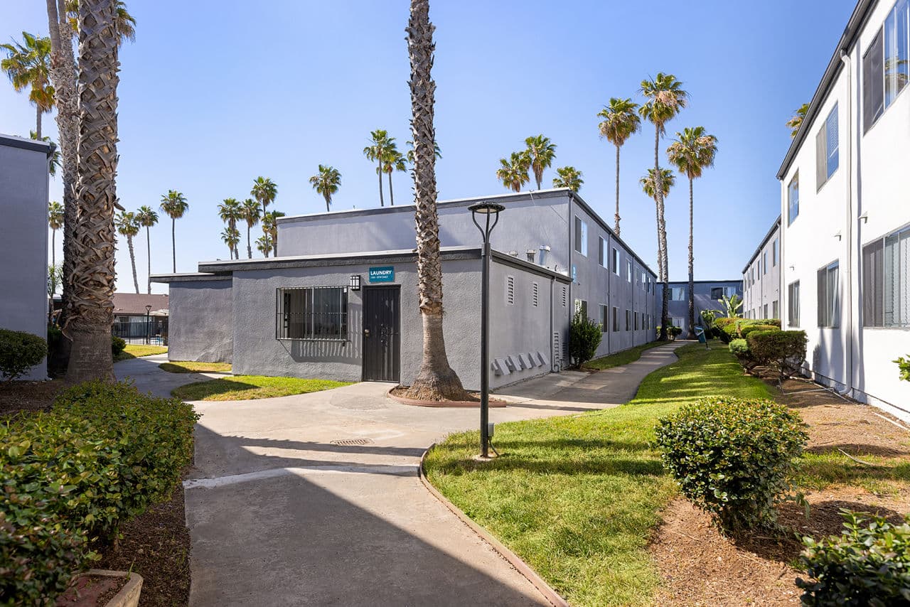 Palms Apartments 5 of 18
