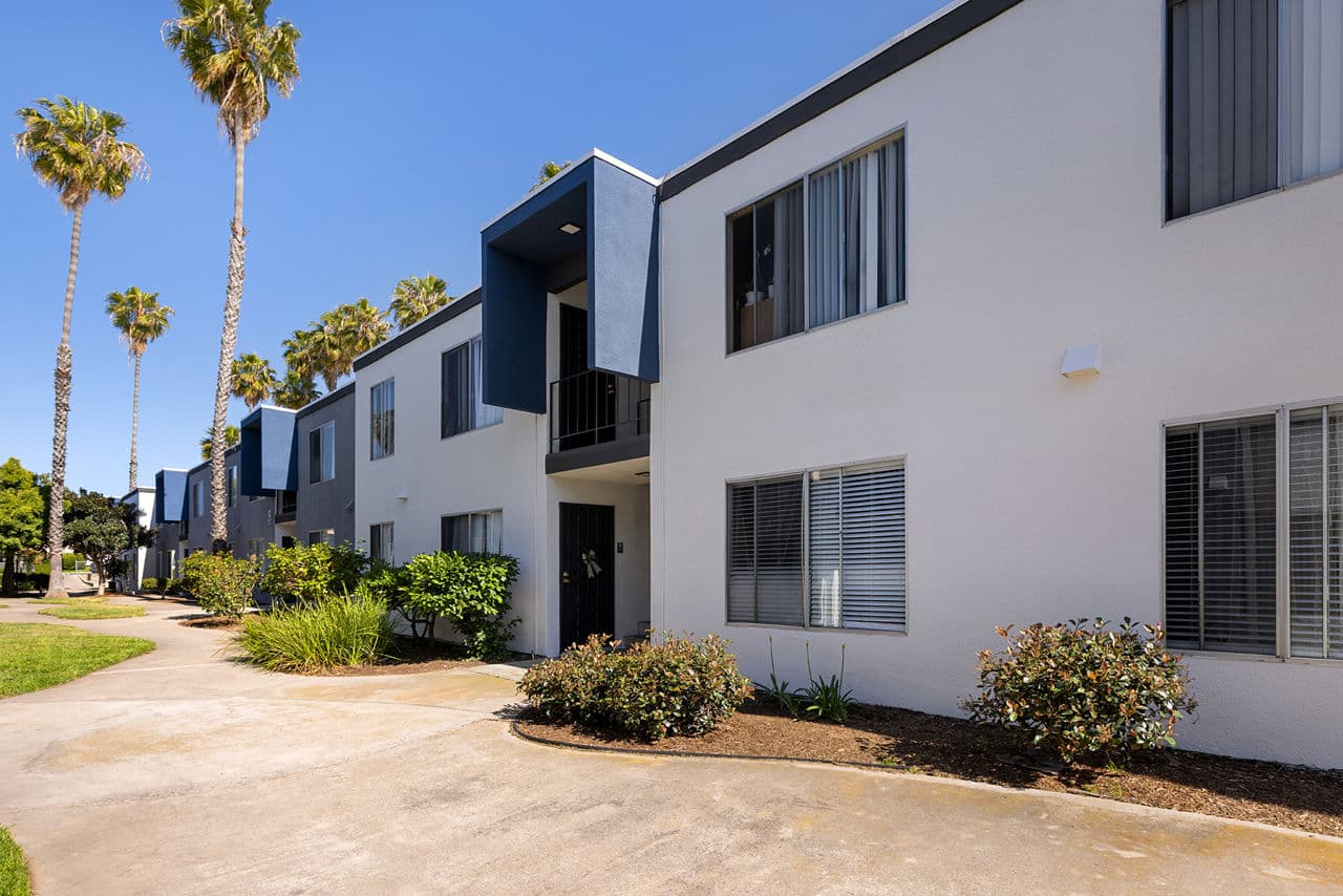 Palms Apartments 4 of 18