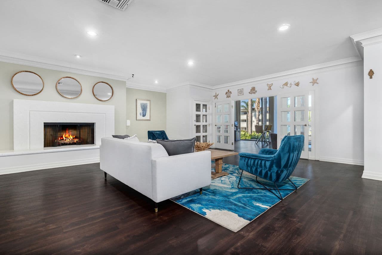 Bay Apartments 11 of 14