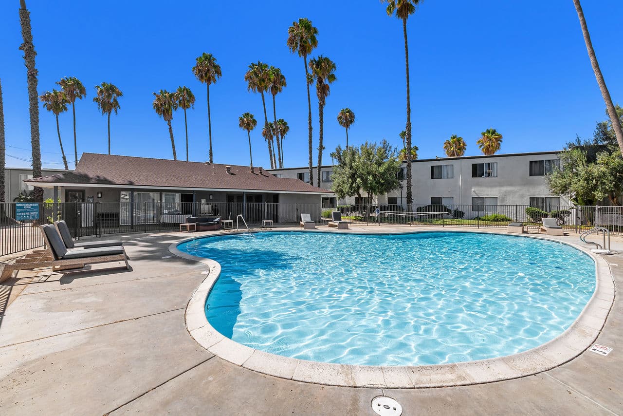 Palms Apartments 11 of 18