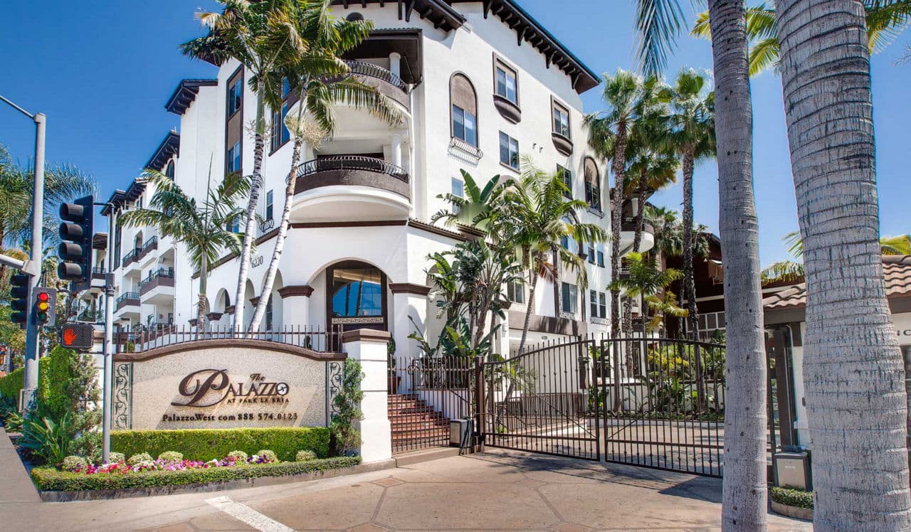 Palazzo West 1 of 8