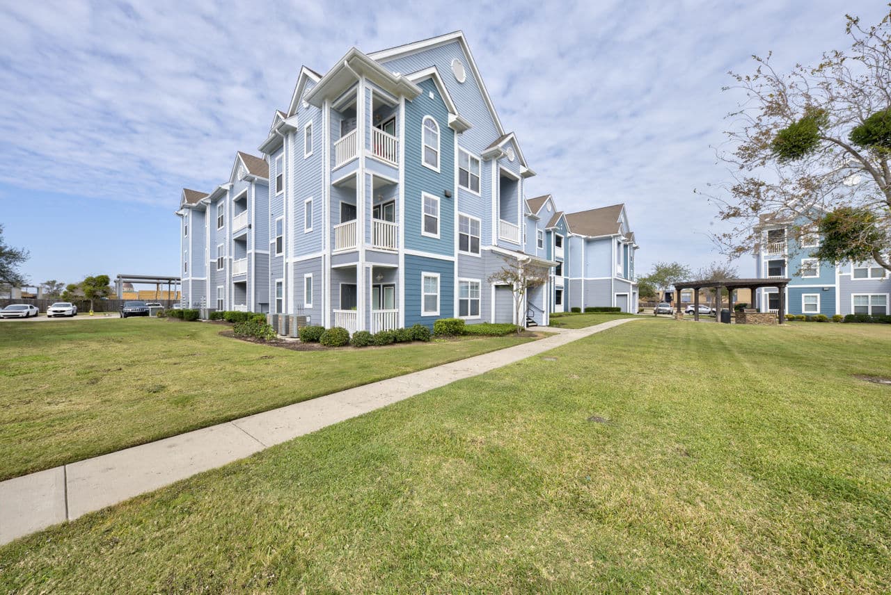 South Bay Apartments 3 of 8