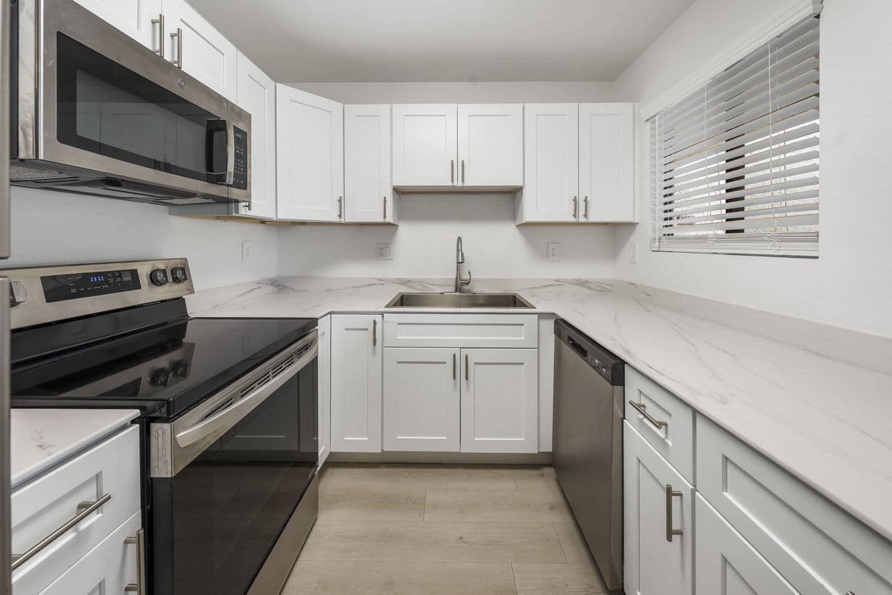 The Colony Apartments 15 of 25