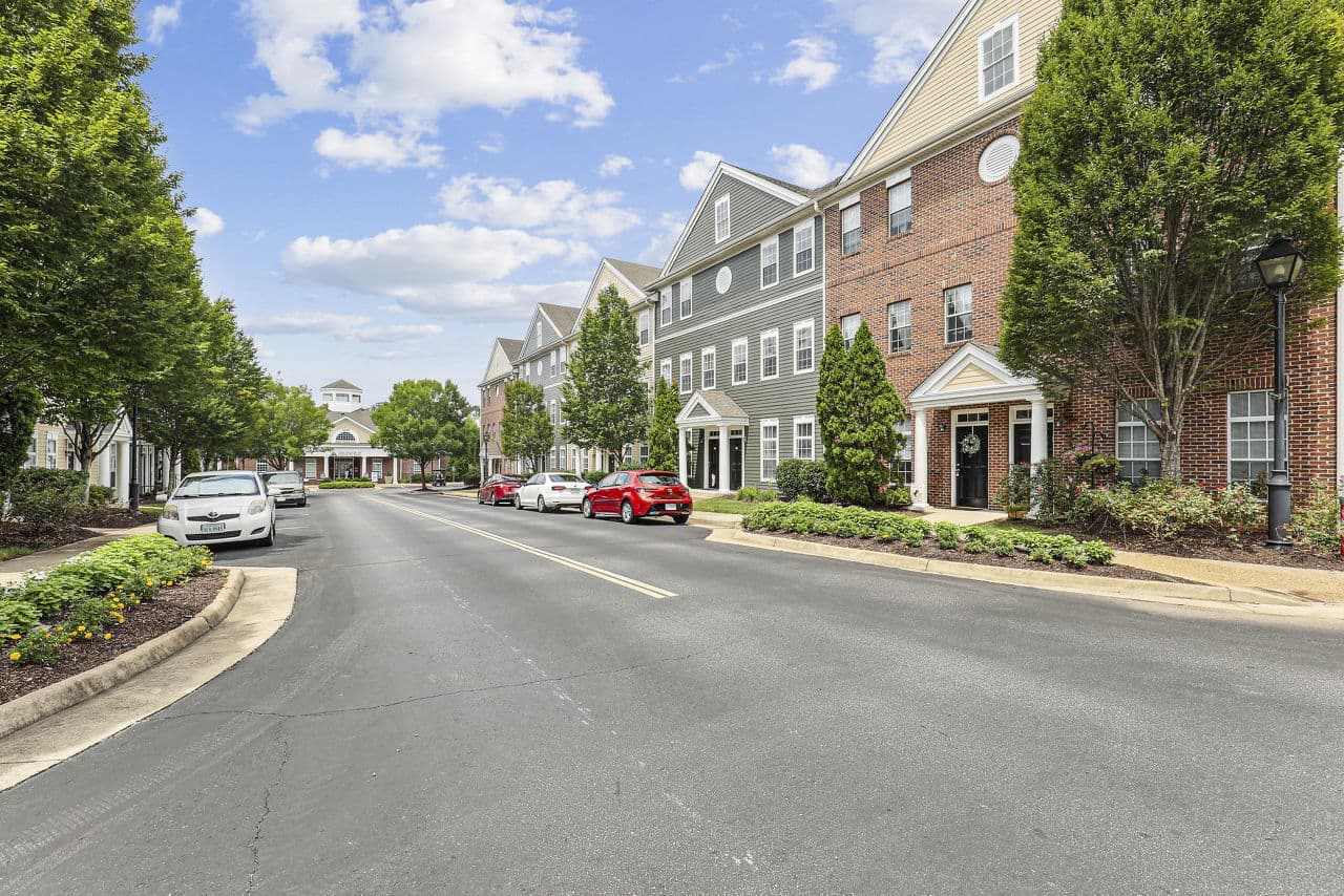 The Pointe at New Town Apartments 6 of 14