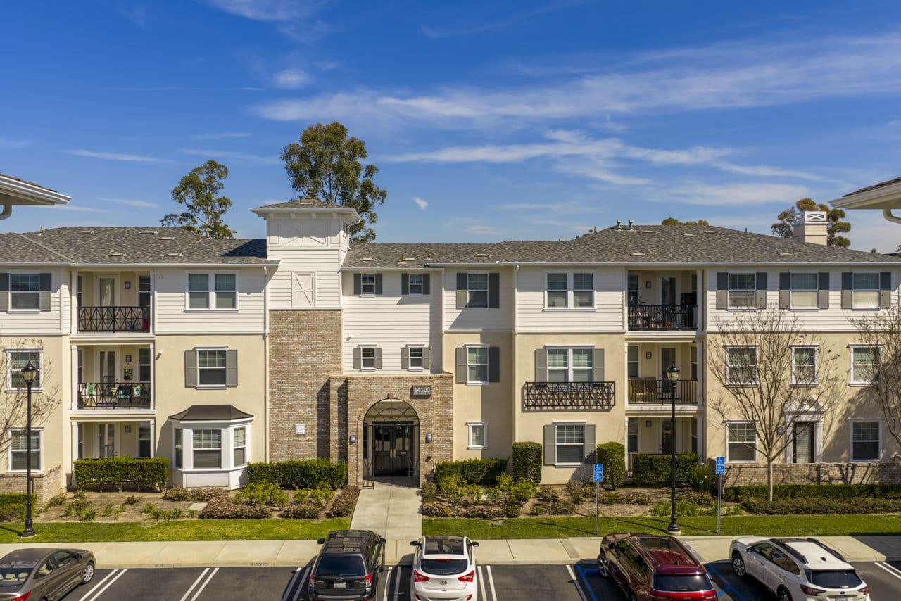 Coventry Court Luxury Senior Apartments Tustin Ca 2 of 30