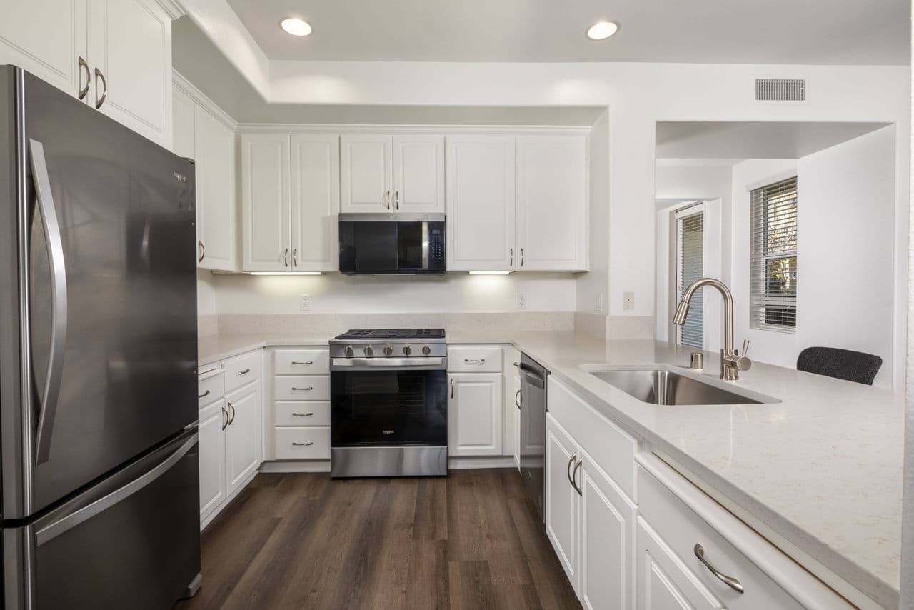 Coventry Court Luxury Senior Apartments Tustin Ca 15 of 30