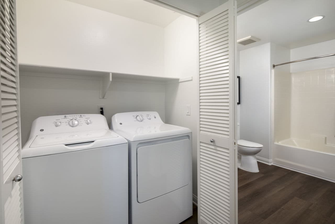 Coventry Court Luxury Senior Apartments Tustin Ca 22 of 30