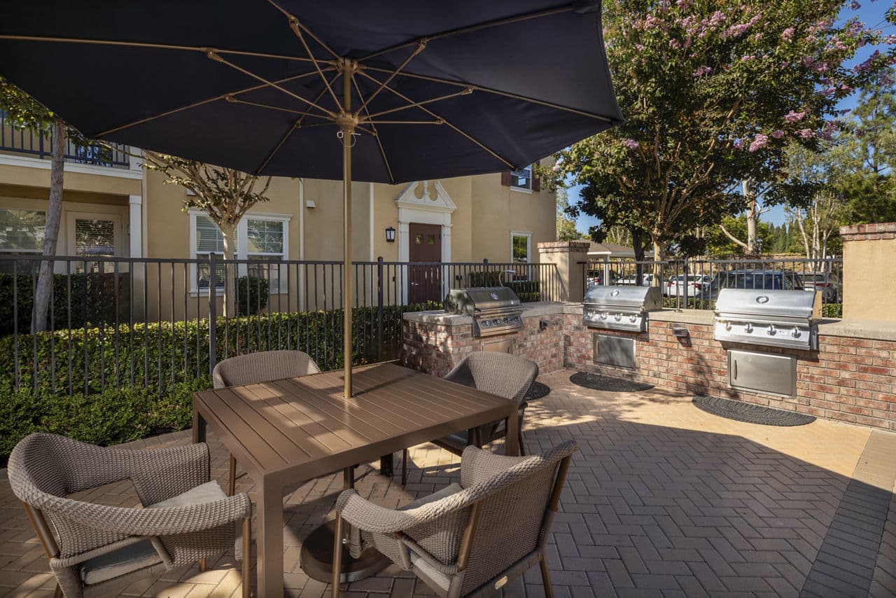 Coventry Court Luxury Senior Apartments Tustin Ca 9 of 30