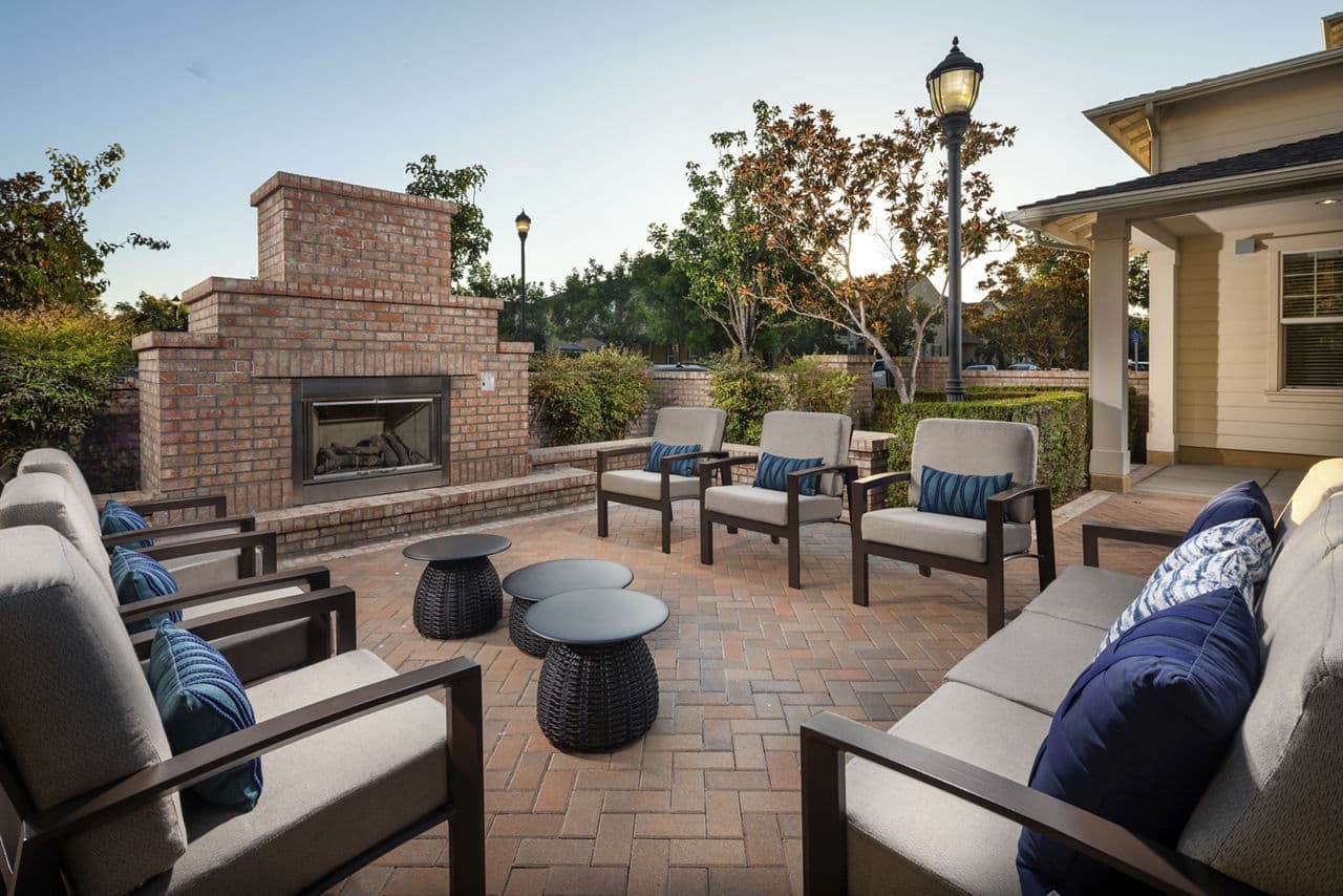 Coventry Court Luxury Senior Apartments Tustin Ca 11 of 30
