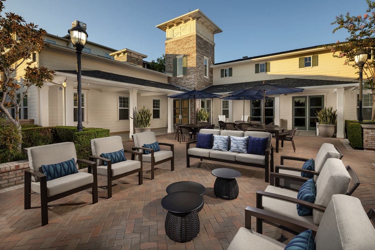 Coventry Court Luxury Senior Apartments Tustin Ca 12 of 30