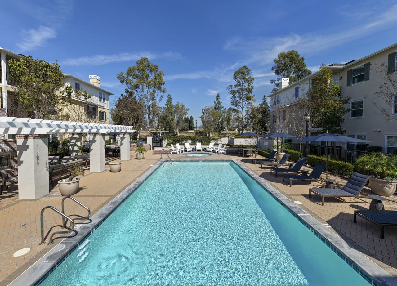 Coventry Court Luxury Senior Apartments Tustin Ca 3 of 30