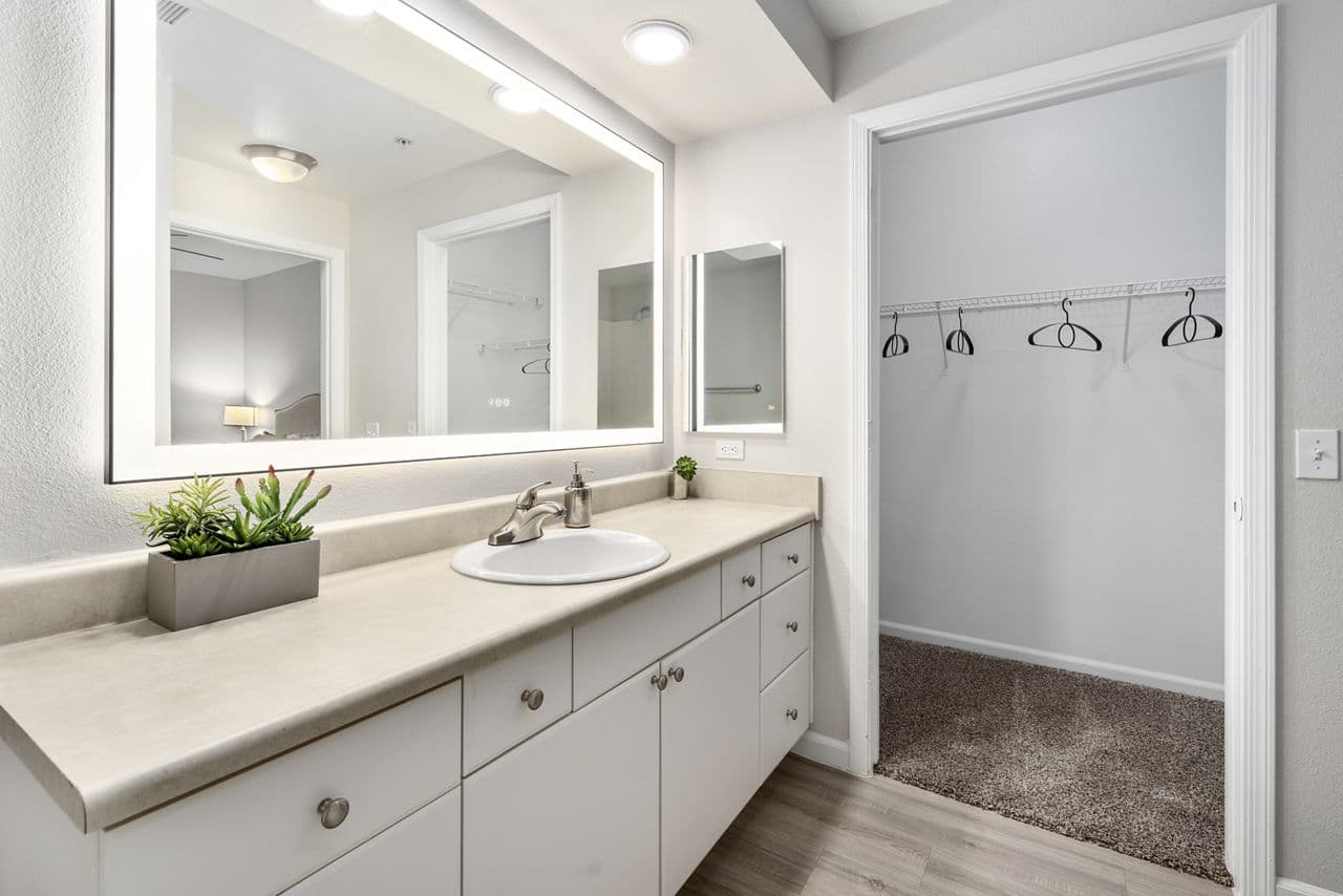 Residences At Fortytwo25 Apartments Phoenix Az 24 of 25