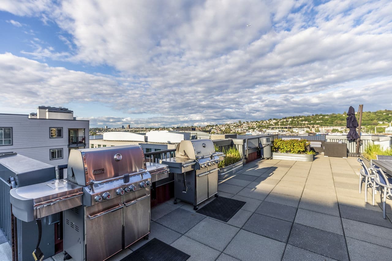 1611 on Lake Union Apartments 2 of 22