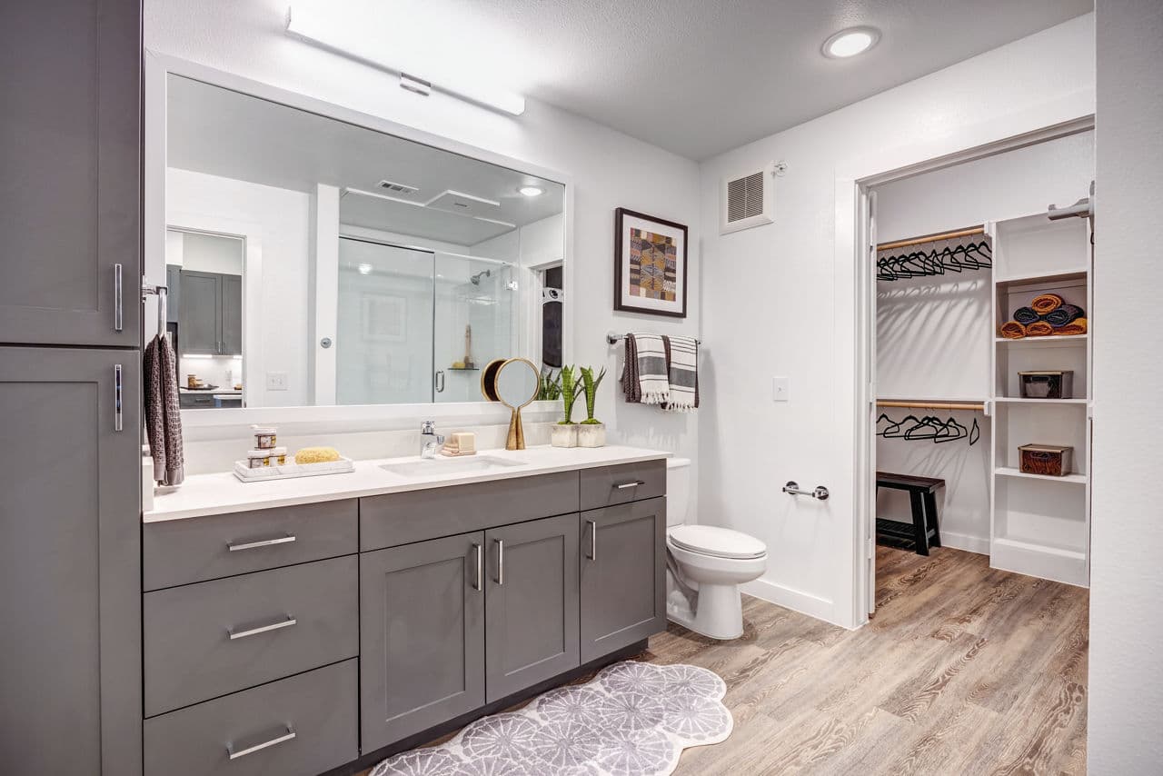 Lakeshore Pearl Austin Tx 40 of 42